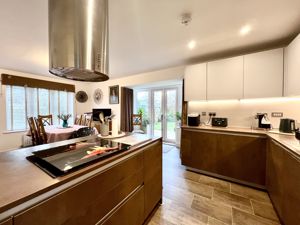 Dining Kitchen- click for photo gallery